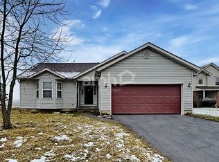 301 Hayloft Ct, Pataskala, OH 43062