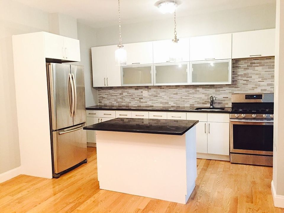 1st image of 307 Eastern Pkwy APT 1D