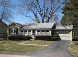 6 Lincoln St, Harvard, IL 60033