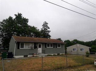 36 Colgate Dr, South Toms River, NJ 08757