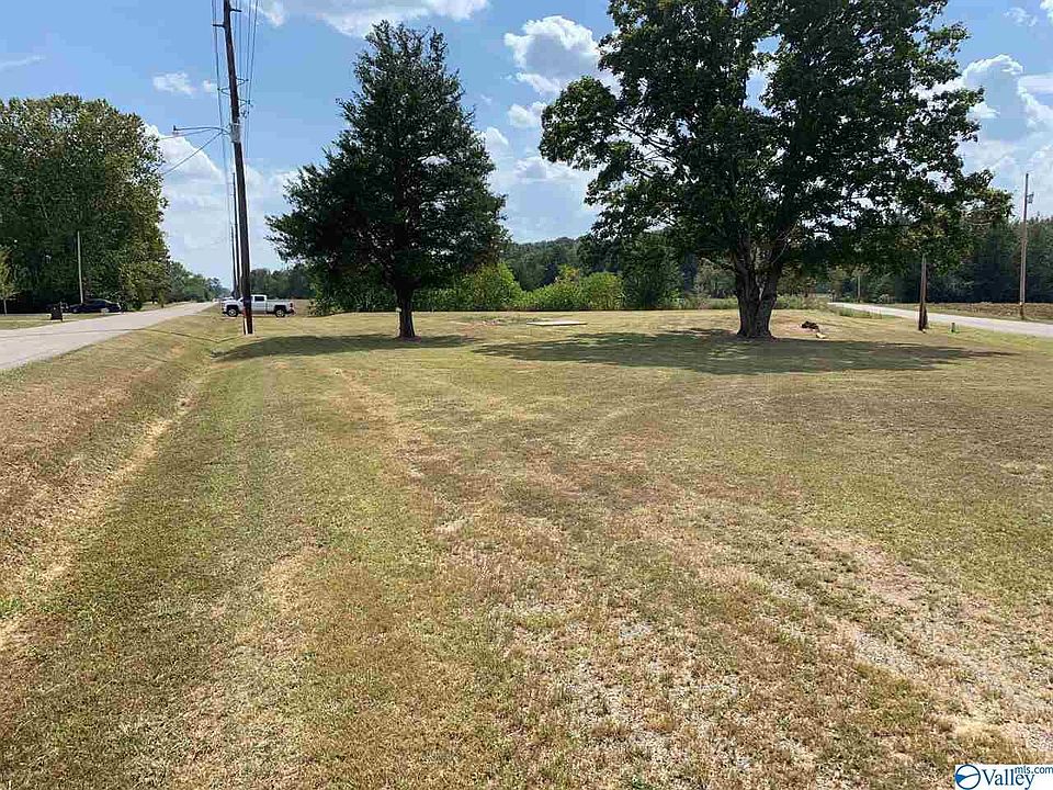 2nd image of 3706 Old Highway 431
