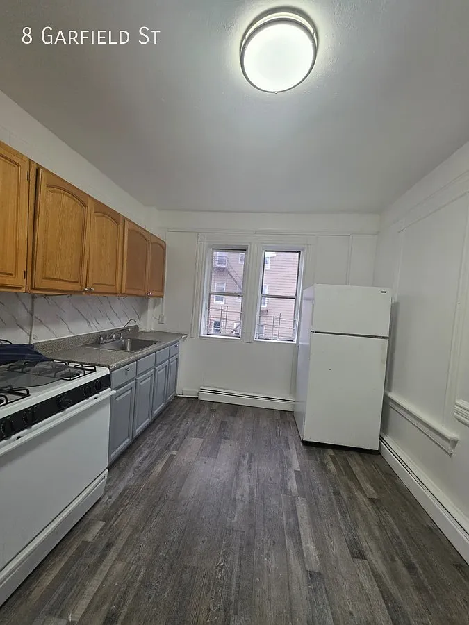 5 bed, $3,200 — Photo 4