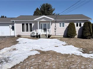 168 Beverly St, Grand Falls, NB E3Z 1A9