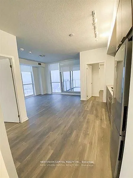 3 bed, $3,000 — Photo 3