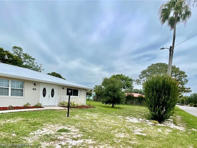 1409 Palm Way — Photo 4