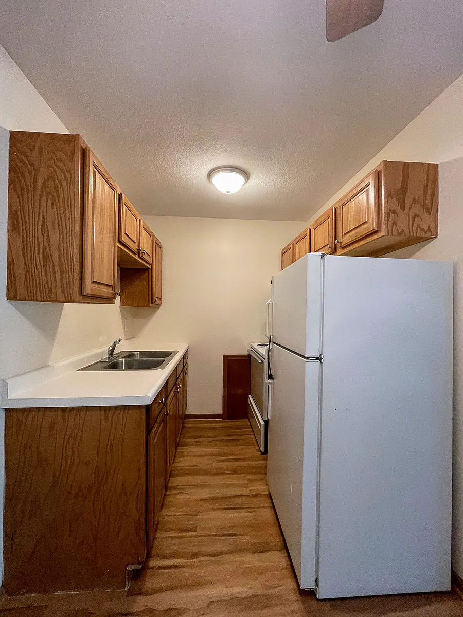 Building Photo - 425 University Ave SE #205