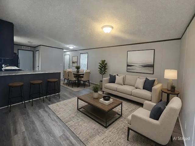3 bed, 1056 sqft, $2,050 — Photo 3
