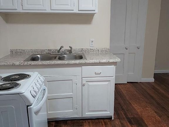 2nd image of 2648 S Getty St #4