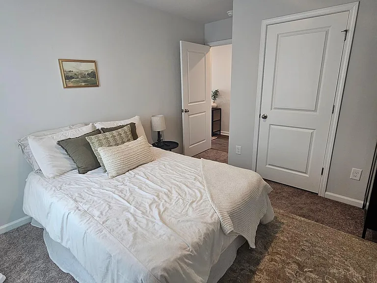1006 Course Ln — Photo 6