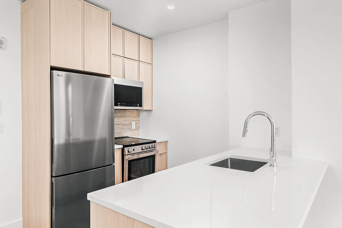 Building Photo - 526 Baltic St #8F