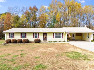 305 W Sunsetstrip Dr, Seneca, SC 29672