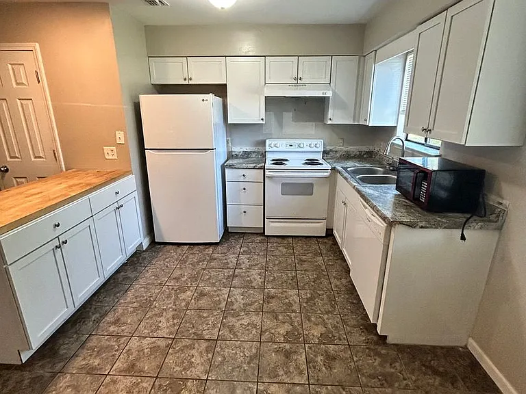 147 Cheri Ln — Photo 5