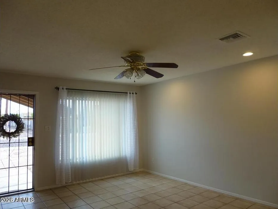 4 bed, 2.0 bath, 1854 sqft, $2,550 — Photo 3