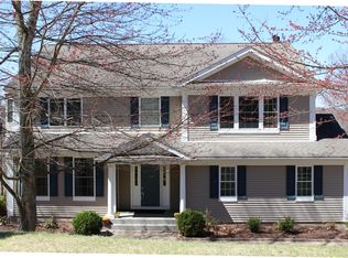 29 Boxwood Ln, New Milford, CT 06776