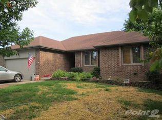 3796 W Edgewood St, Springfield, MO 65807