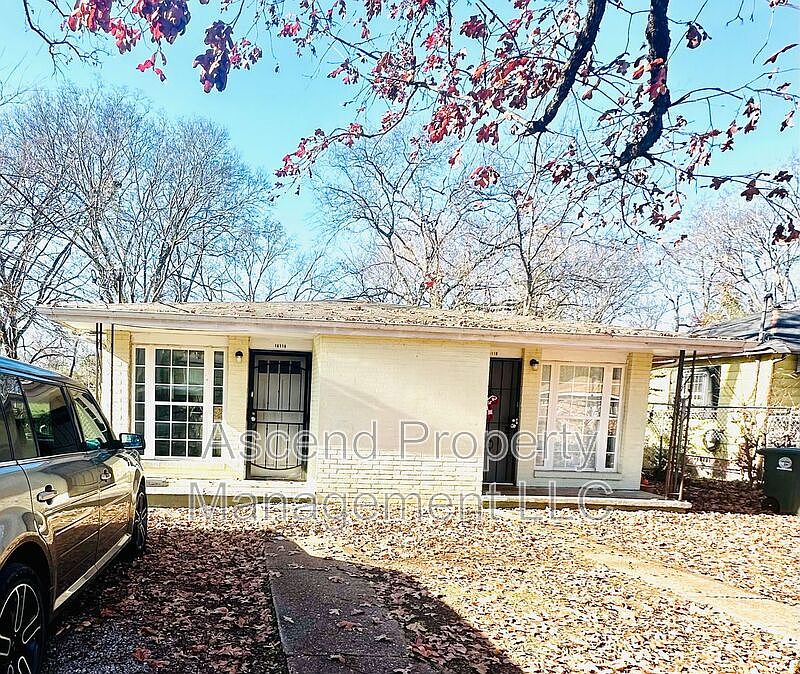 1st image of 1611 Roanoke Ave Unit A