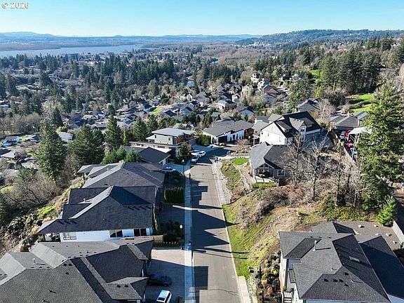 2nd image of 1697 N Columbia Ridge Way