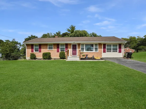 4207 Sharolyn Dr, Roanoke, VA 24018