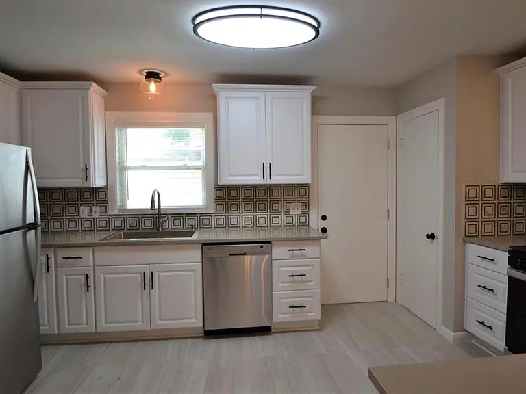 4829 Waycross Dr — Photo 8
