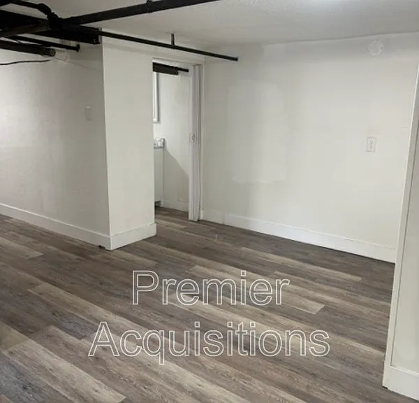 702 Biltmore Blvd #1 — Photo 3
