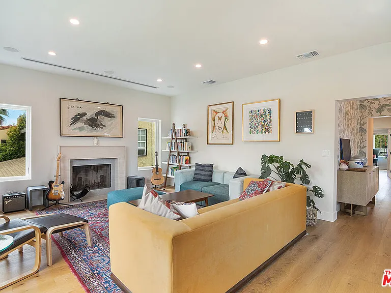 8021 Blackburn Ave #U — Photo 10