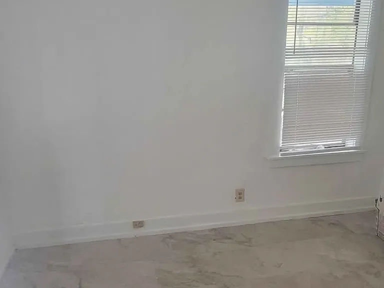 1242 Capital Ave — Photo 4