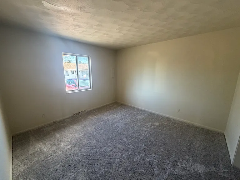 708 E Front St #7 — Photo 8