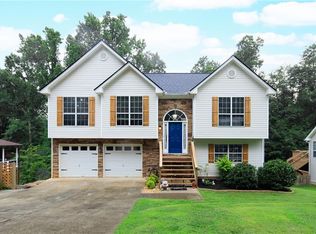 5462 Hulsey Cir, Gainesville, GA 30504