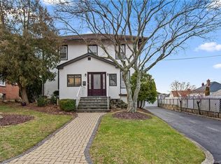 141 Buckingham Rd, Yonkers, NY 10701