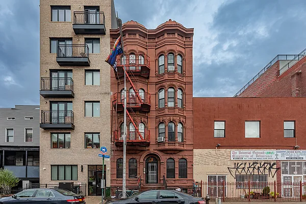 Rented by MySpaceNYC | media 8