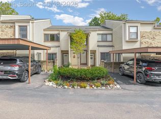 20730 Taft Rd, Northville, MI 48167