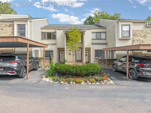 20730 Taft Rd, Northville, MI 48167