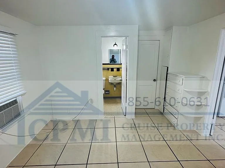 120 N Palmway — Photo 18