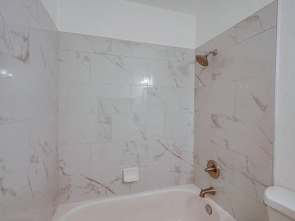 3rd image of 12148 Wintergreen Dr Unit 3