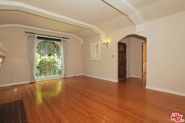 2 bed, 2.0 bath, 1583 sqft, $6,500 — Photo 4