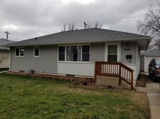 936 11 1/2 St SW, Rochester, MN 55902