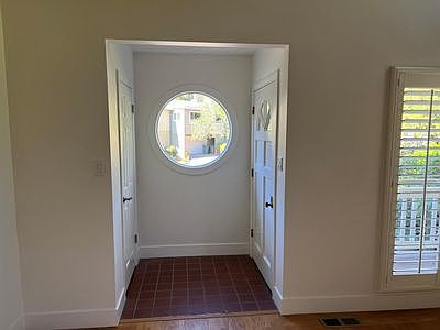 5th image of 355 Los Cerros Dr