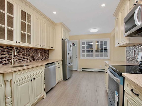 5th image of 95 Schneider Ln