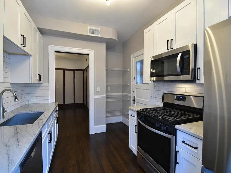 11829 Clifton Blvd #2 — Photo 5
