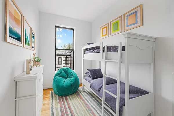 Sold by Compass | media 7
