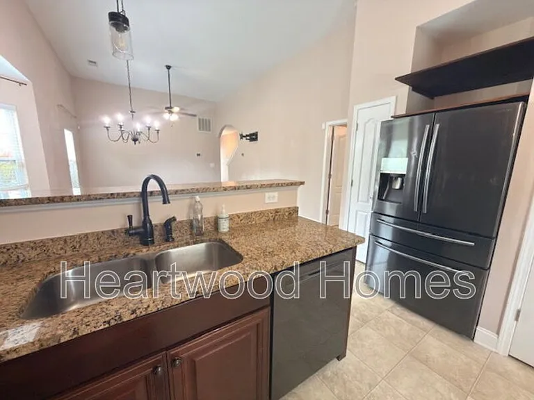 249 Blythe Creek Dr — Photo 12