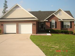1018 Foxhound Ct, Fayetteville, NC 28314