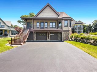 323 Bay Breeze Dr, Elk Rapids, MI 49629