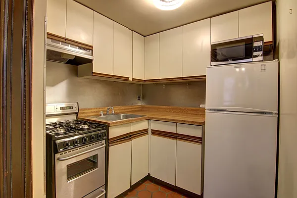 Rented by Guidance Realty Corp. | media 6