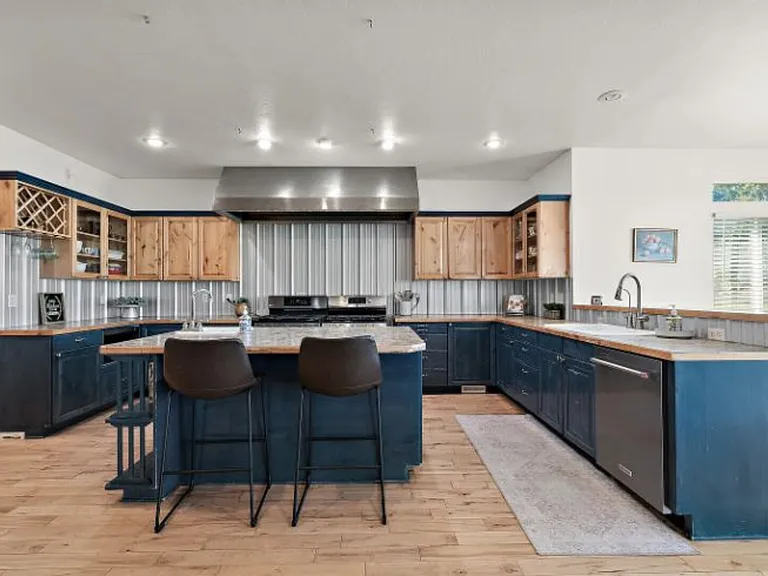 Southlake Cir — Photo 15