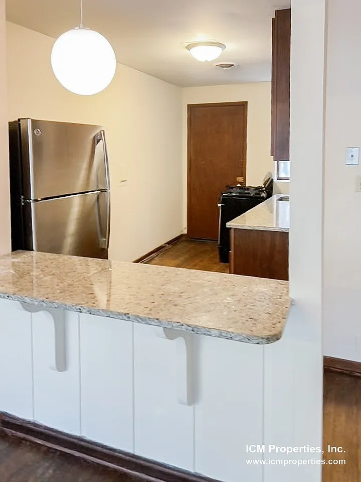 Building Photo - 862 W Lill Ave #2