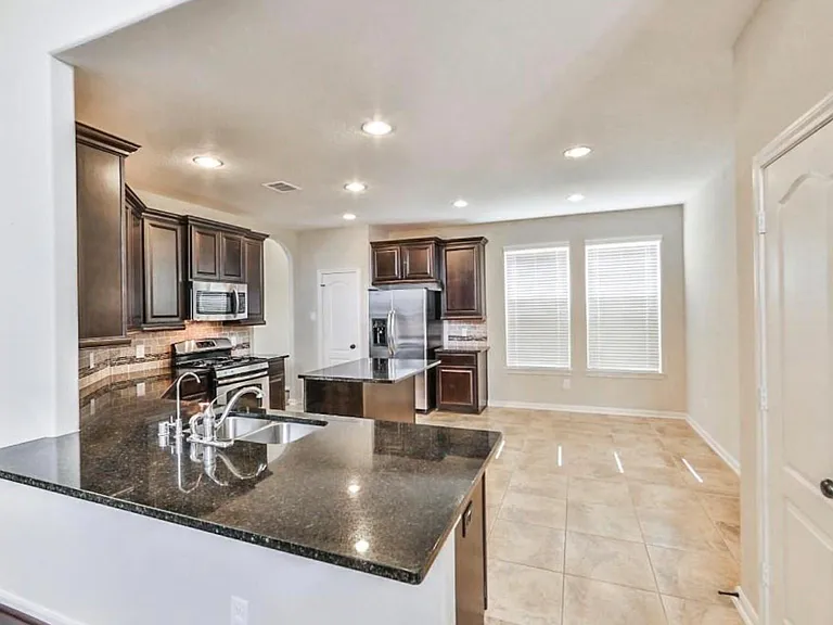 28807 Mayes Bluff Dr — Photo 6