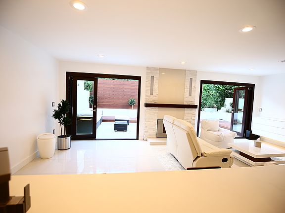 3rd image of 8746 Caminito Sueno