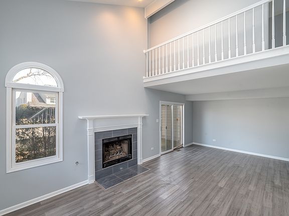 3rd image of 15520 Whitehall Ln