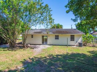 526 NW Kingston St, Port Saint Lucie, FL 34983